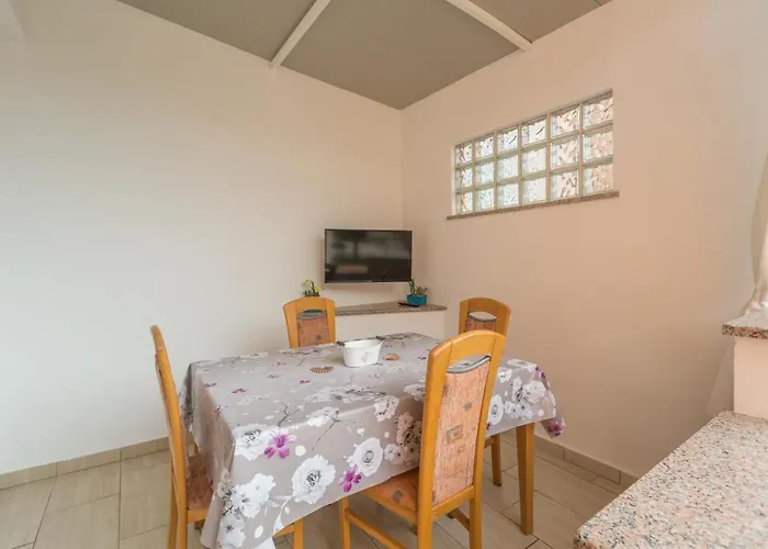 With A Parking Space - 19776 Apartman *