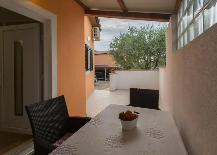 Apartman With A Parking Space - 19776 *