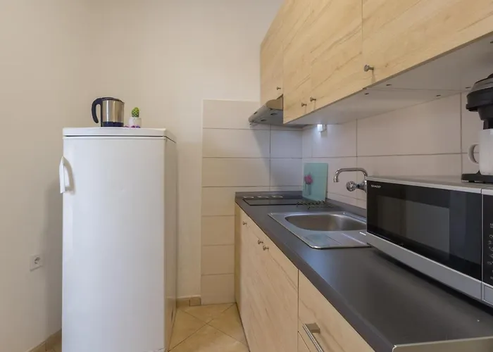 With A Parking Space - 19776 Apartman